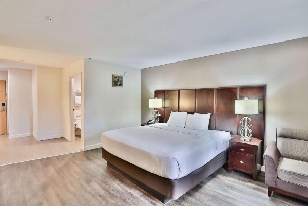 Baymont by Wyndham Tucson Airport image 9